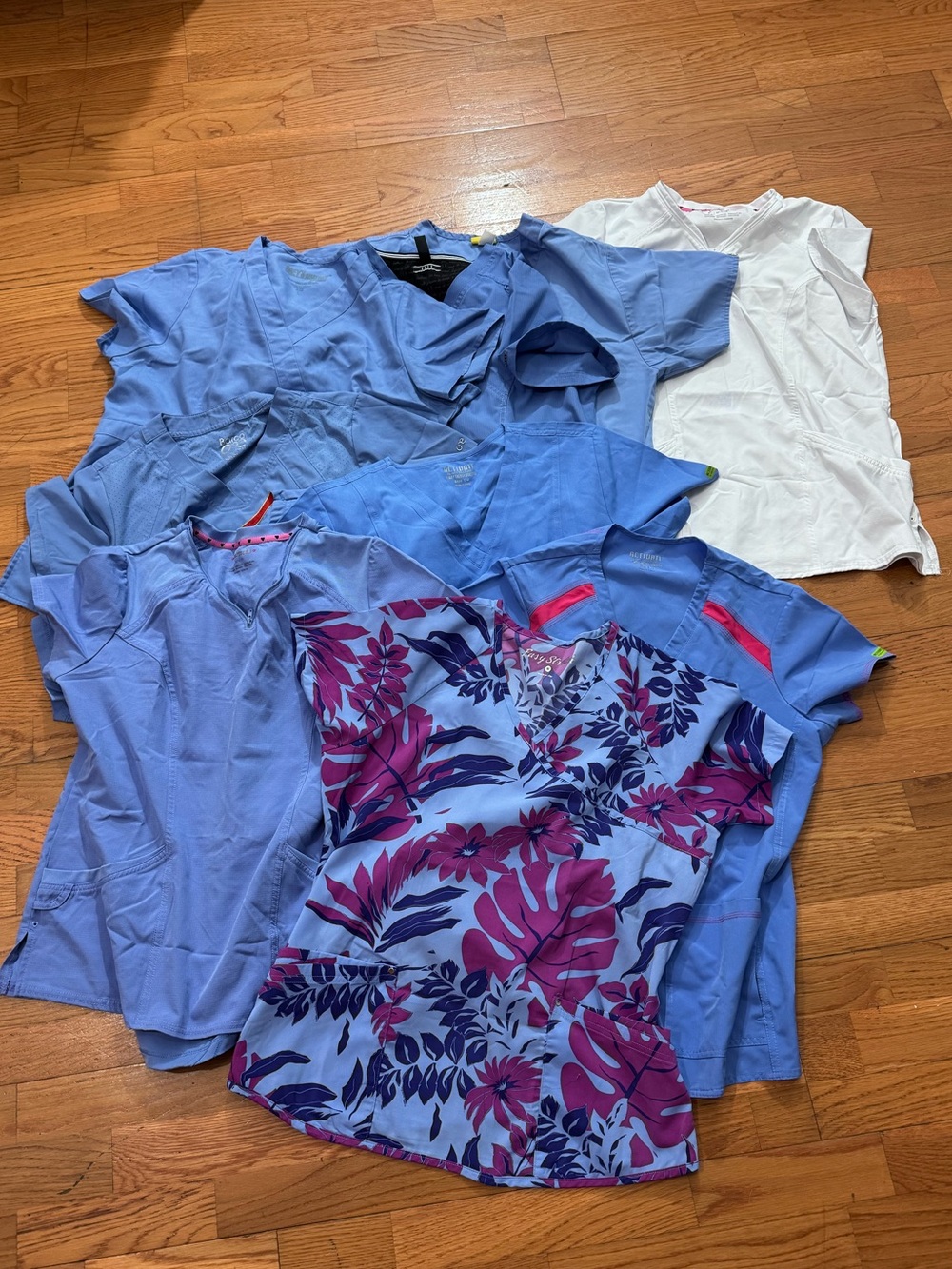 Grey’s Anatomy, HeartSoul, Activate, Elle, wink, Dickies etc Scrub Tops 11 - Picture 2 of 16